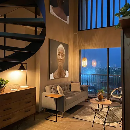 Artful Loft In The Heart Of Historic Center