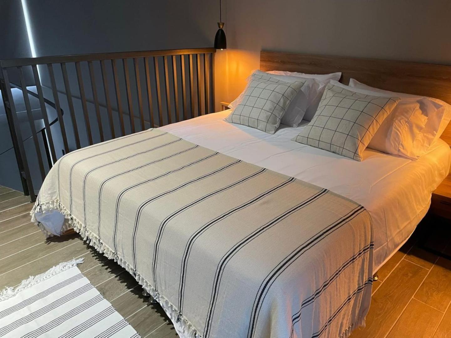 Apartamento Artful Loft In The Heart Of Historic Center *